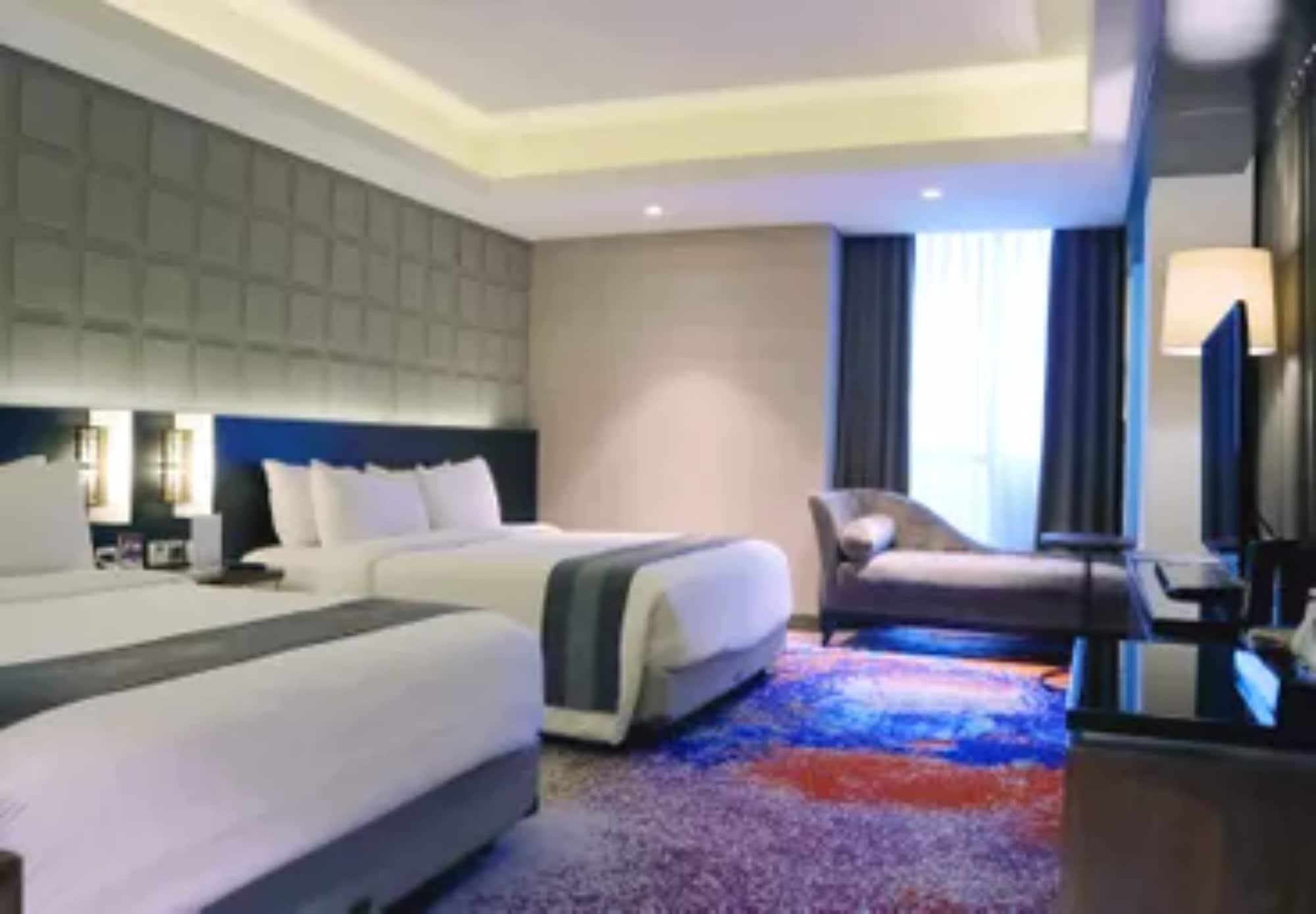 Aston Pasteur Hotel Бандунг Екстериор снимка